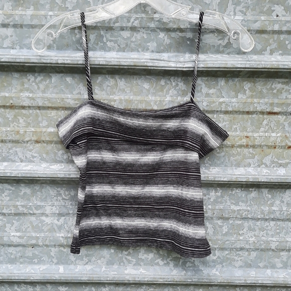 VINTAGE B&W Striped Speghetti Strap Crop Top - Picture 4 of 13